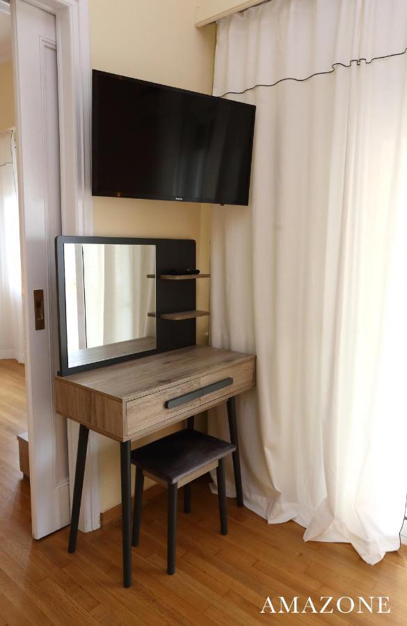Melma Properties-Amazone-Premium Apartment In Piraeus Center Kültér fotó