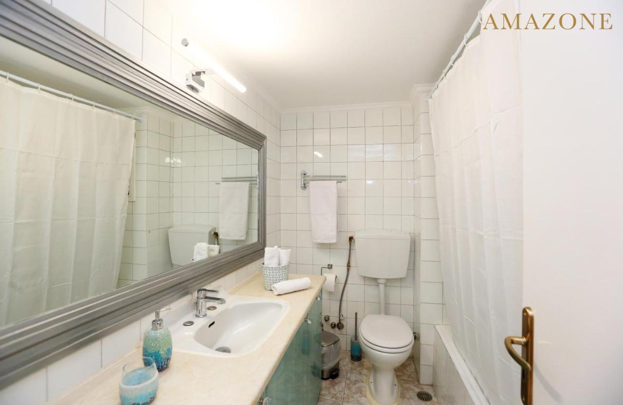 Melma Properties-Amazone-Premium Apartment In Piraeus Center Kültér fotó